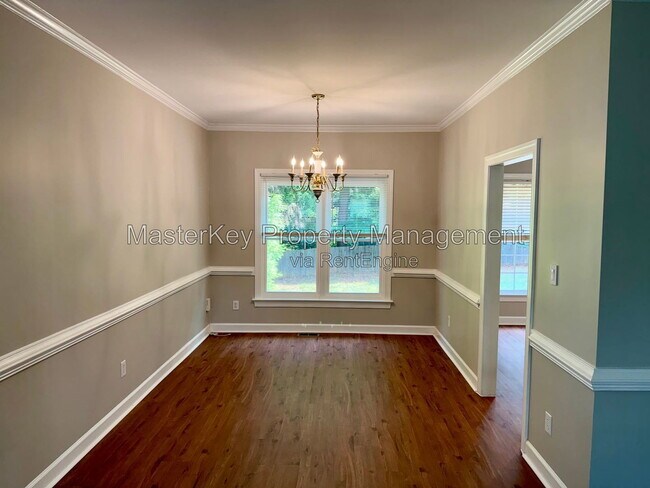 Building Photo - 701 Cricketfield Ln