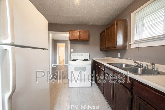 Building Photo - 1521 N Tacoma Ave