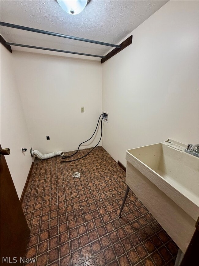 Building Photo - 6218 Island Dr NW