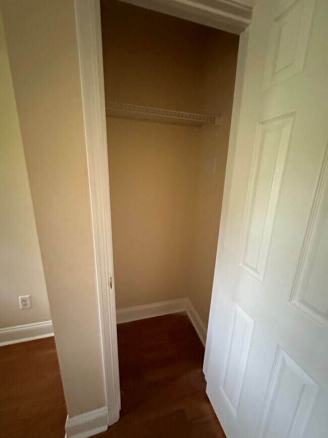 Building Photo - 789 Spence Dr