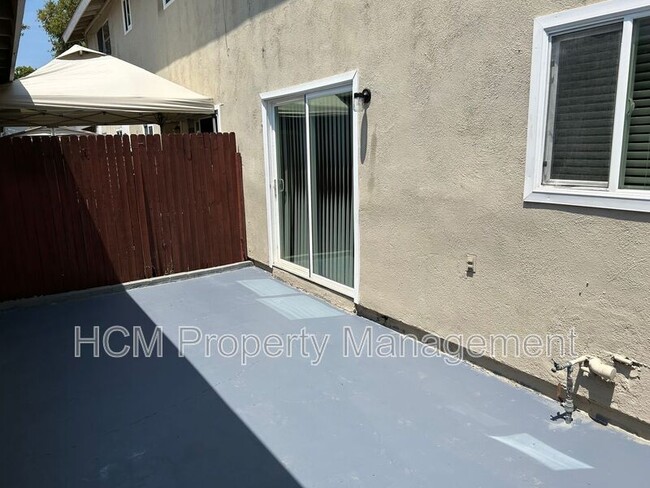 Building Photo - 9757 Cornwall Dr