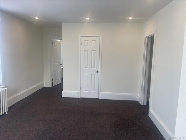 Building Photo - 200 Claridge Ave