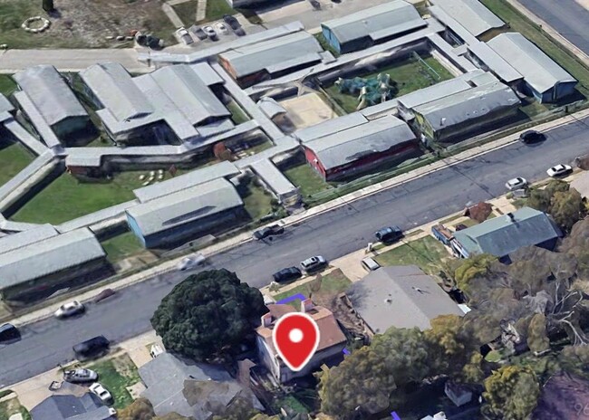 Building Photo - 1206 Tartan Ln