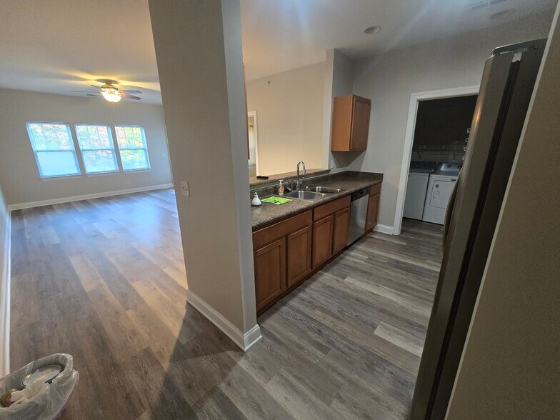 Building Photo - 20 Foxden Dr