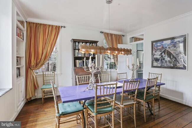 Building Photo - 3743 Upton St NW