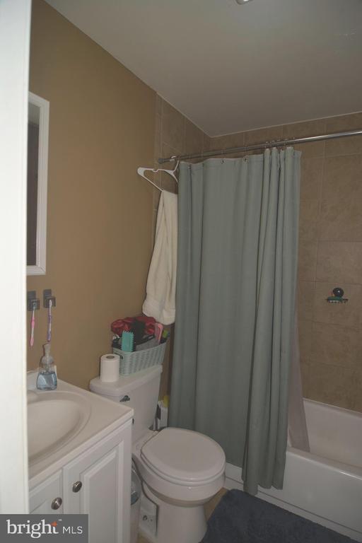 Building Photo - 9520 Mooregate Ct