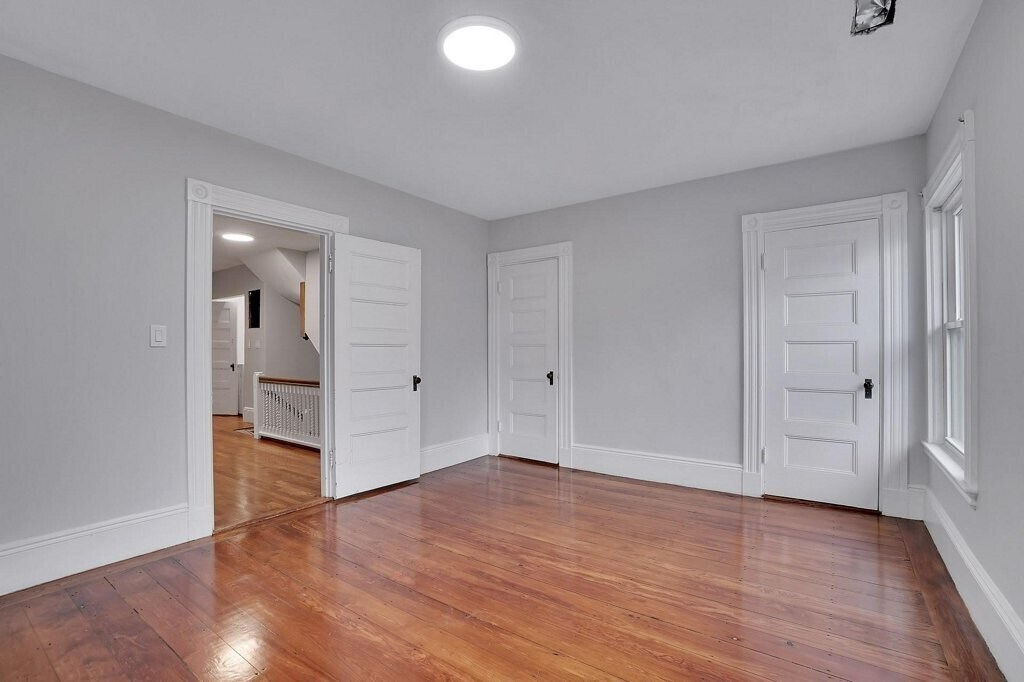 Building Photo - 11 South Munroe Ter