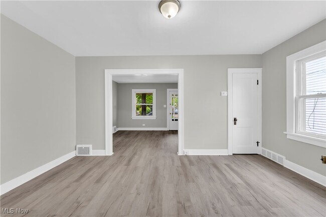 Building Photo - 4455 W 48th St