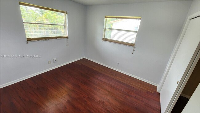 Building Photo - 3090 Coral Springs Dr