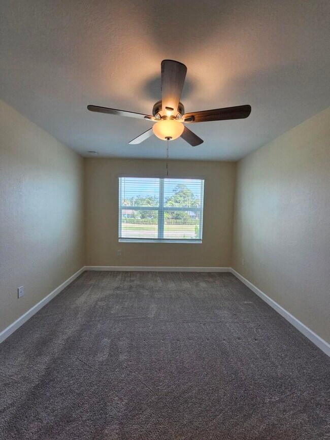 Building Photo - 6951 Harbours Edge Ave