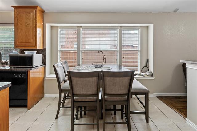 Building Photo - 5600 Buckskin Dr