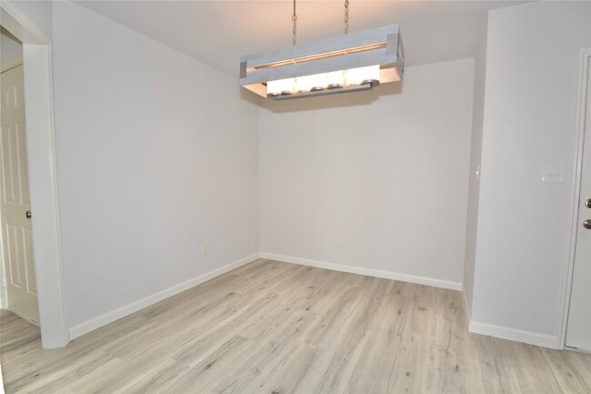 Building Photo - 2020 Ward St