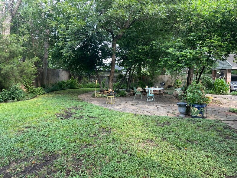 Building Photo - 4808 Junius St