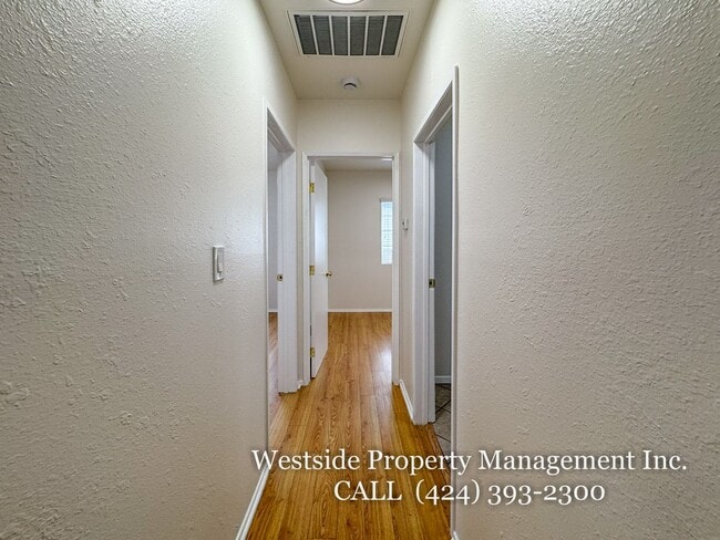 Building Photo - 4459 W 136th St