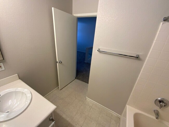 Building Photo - 10256 Grecian Laurel Ct