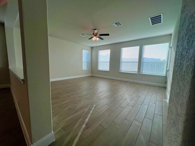 Building Photo - 207 Colorado Cyn