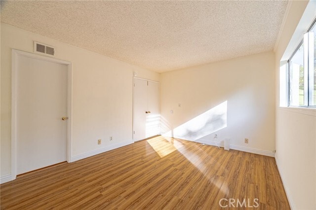 Building Photo - 1044 Cyn Spg Ln