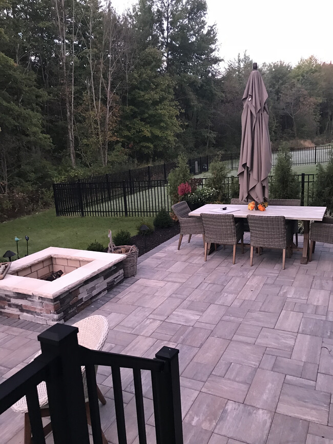 Rear Outdoor Dining & Fire Pit - 6251 Upper Albany Crossing Dr