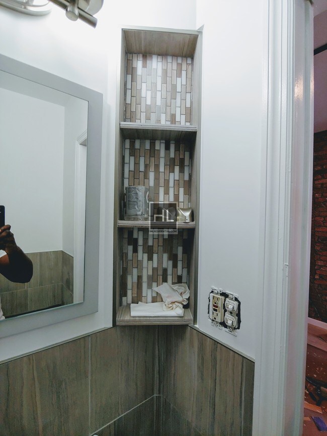 Building Photo - KNICKERBOCKER AVENUE