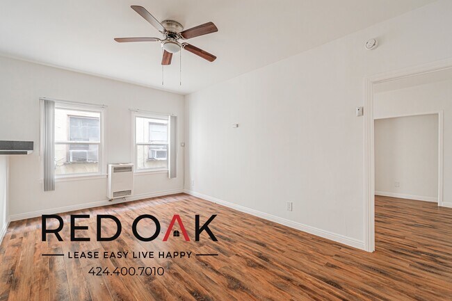 Building Photo - 420 N Coronado St