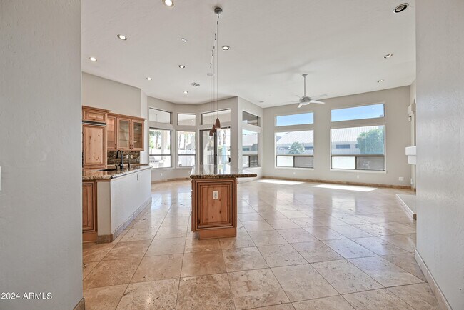 Building Photo - 6057 E Campo Bello Dr