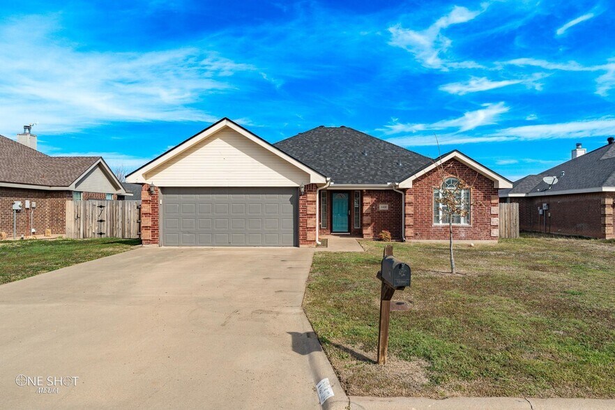 Building Photo - 1410 Tulane Dr