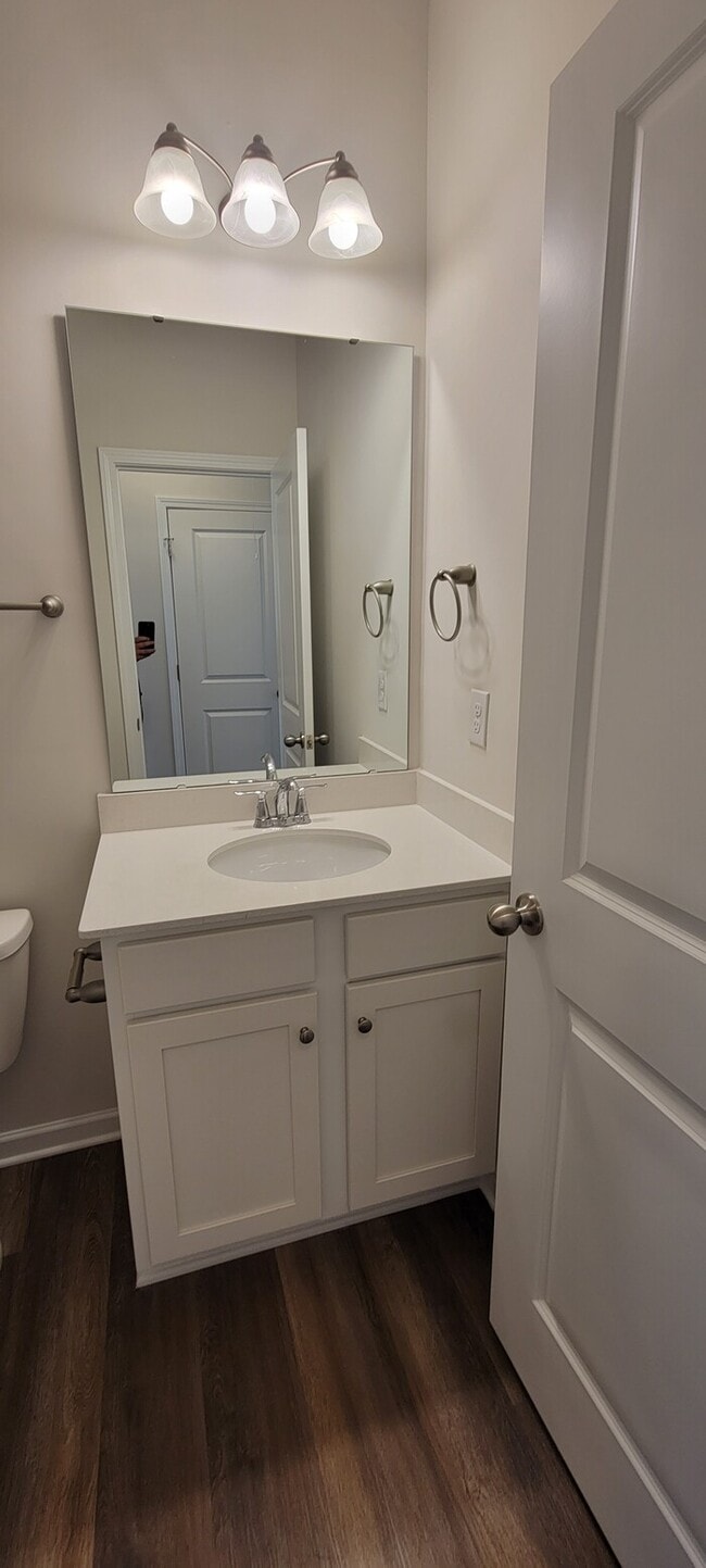 Building Photo - 2902 Plantation Way