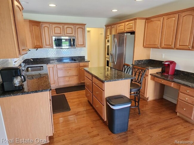 Building Photo - 41568 Thoreau Ridge