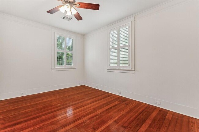 Building Photo - 5417 S Tonti St