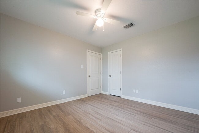 Building Photo - 10190 Dogwood Lp