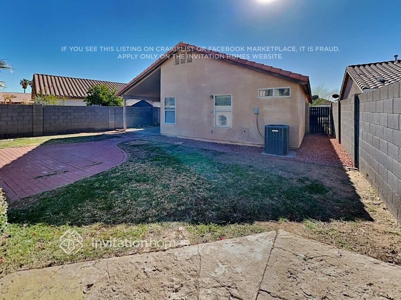 Building Photo - 10418 W Orange Dr