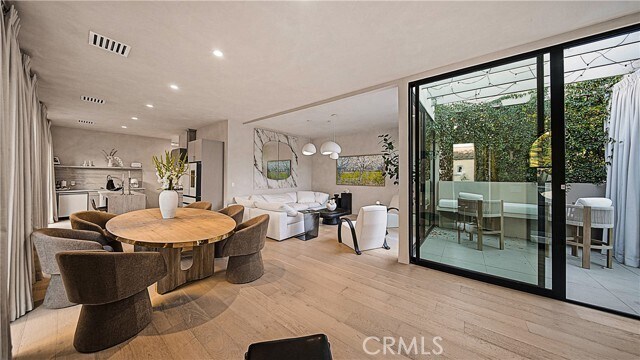 Primary Photo - 8840 Ashcroft Ave