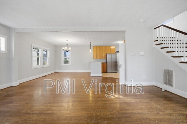 Building Photo - 1906 Montclair Ave