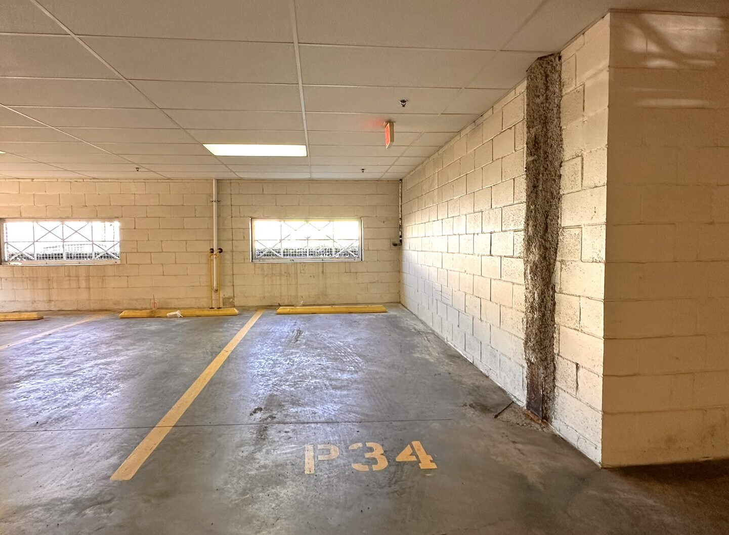 Building Photo - 55 Mallory Ave