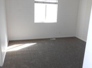 Building Photo - 251 W Peppermint Cir