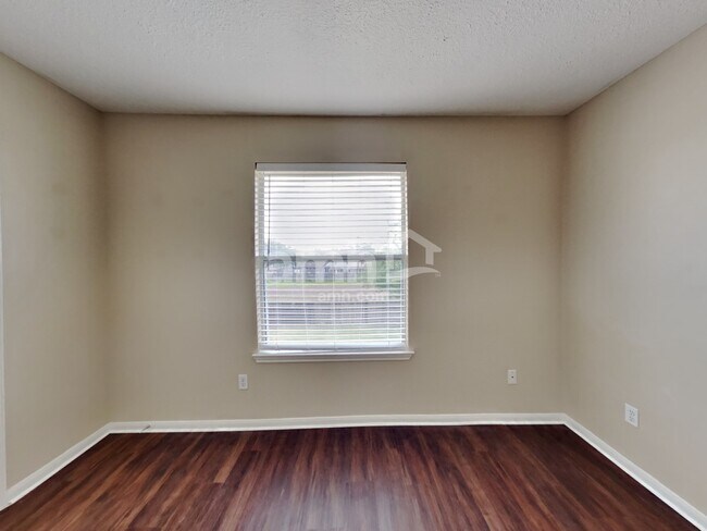 Building Photo - 201 Mammoth Springs Ln