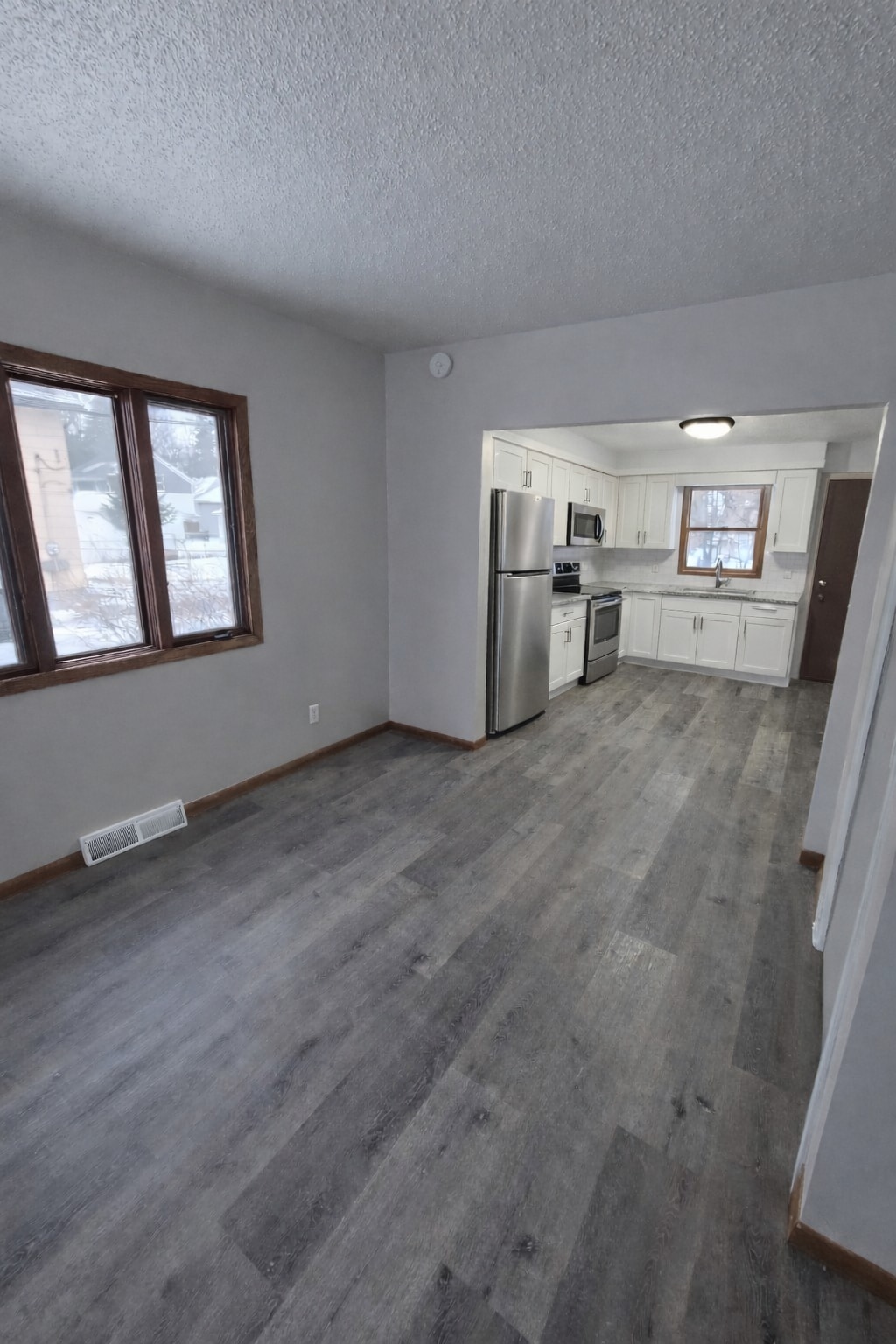 Building Photo - 710 Genrich St