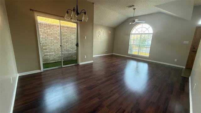 Building Photo - 519 Cross Cut Dr