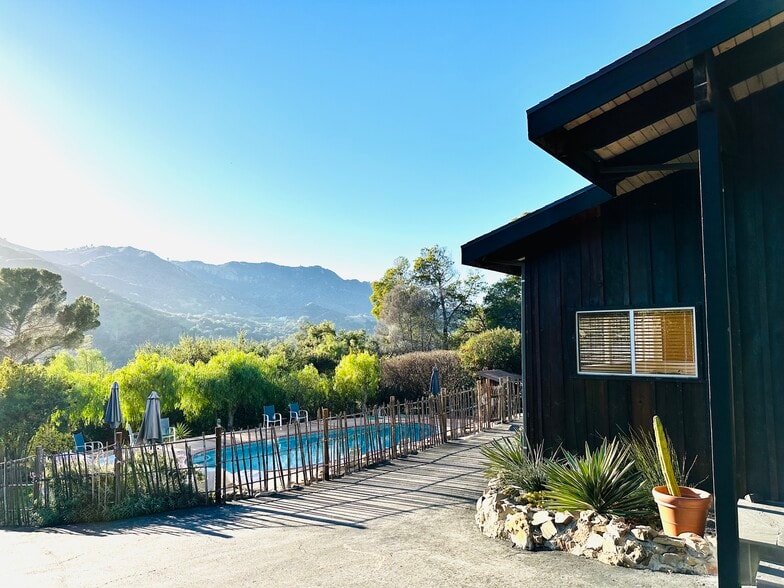 Building Photo - 156 Muerdago Rd