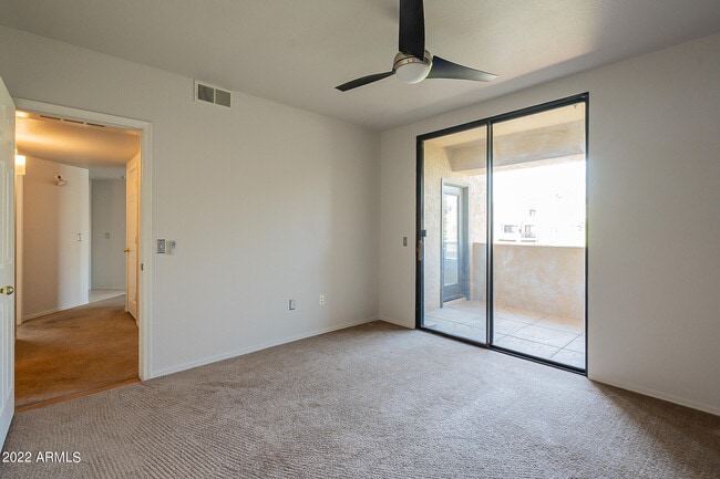 Building Photo - 4925 E Desert Cove Ave