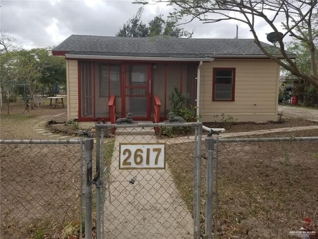Primary Photo - 2617 Daytona Ave