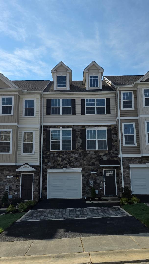 Building Photo - 95 Potomac Ct