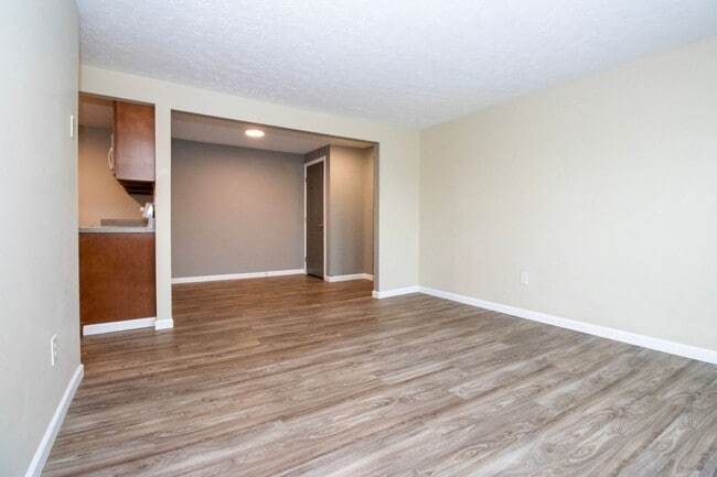 Building Photo - Two bedroom apartment