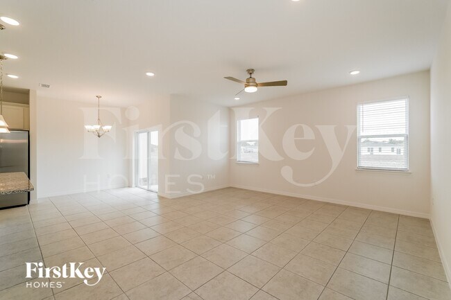 Building Photo - 597 Crown Rose Dr