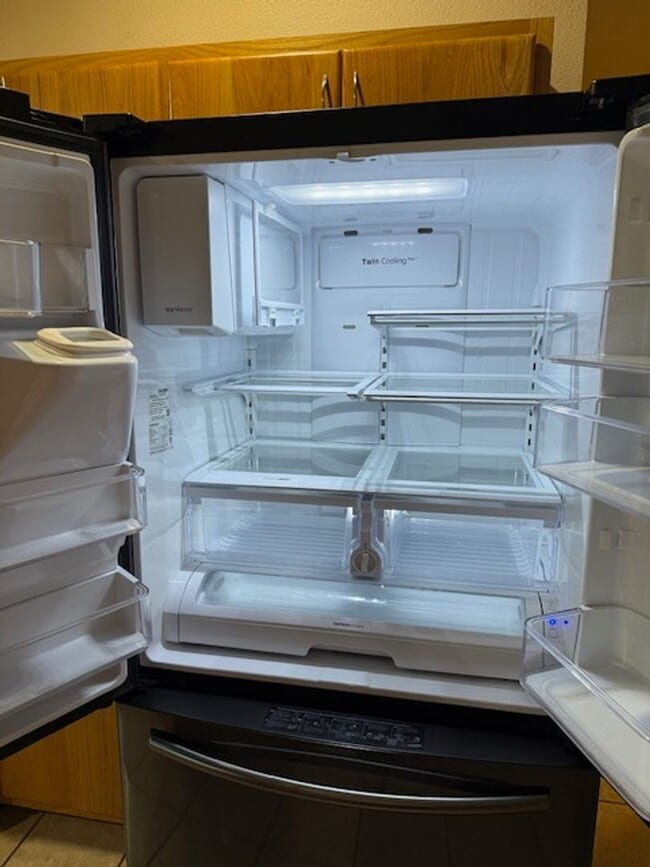 Building Photo - Close to Holloman AFB