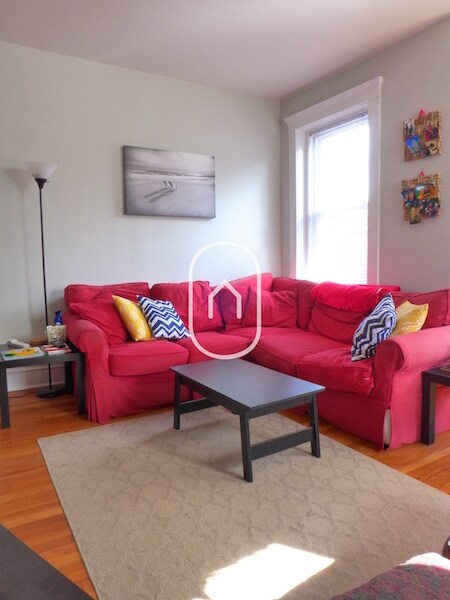 Building Photo - 144 Strathmore Rd