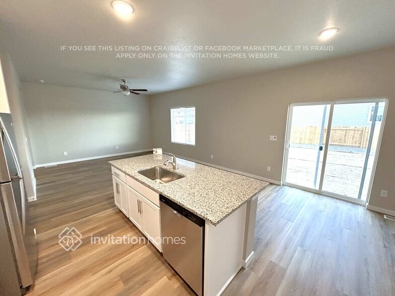 Building Photo - 7410 Green River Ave