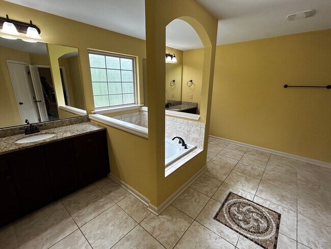 Building Photo - 1521 Baldwin Lakes Dr