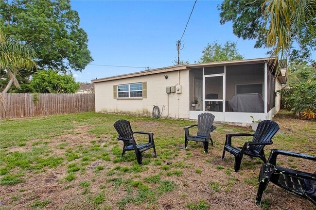 Building Photo - 4215 W Bay Vista Ave