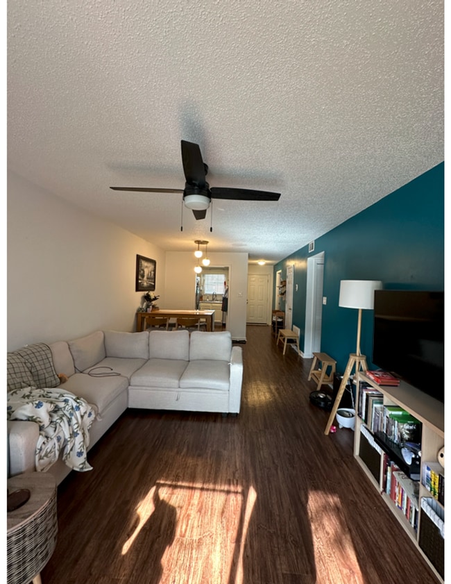 Building Photo - 2 bedroom condo across from UGA's Health and Science campus pre lease